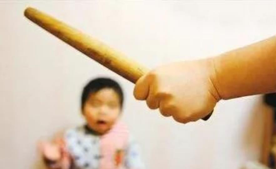 差距|孩子不听话该打吗?家长晒出了孩子挨打前后的作业,差距天壤之别