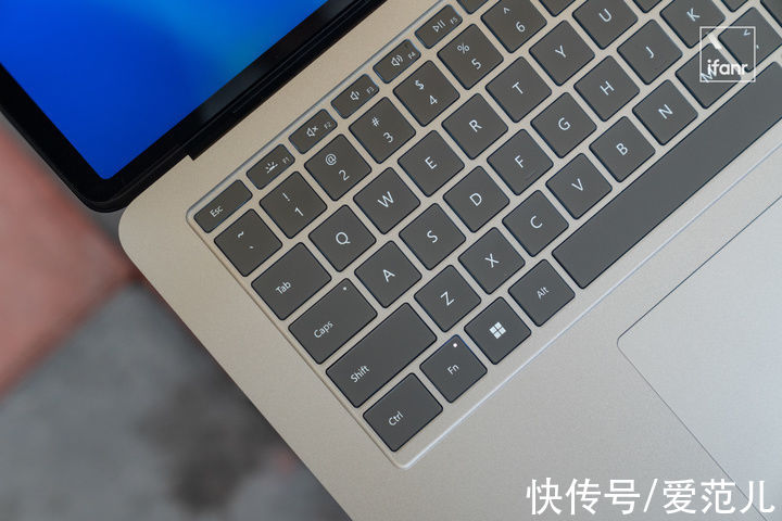 图赏|Surface Laptop Studio 图赏：万变不离其宗，还是微软那个味儿