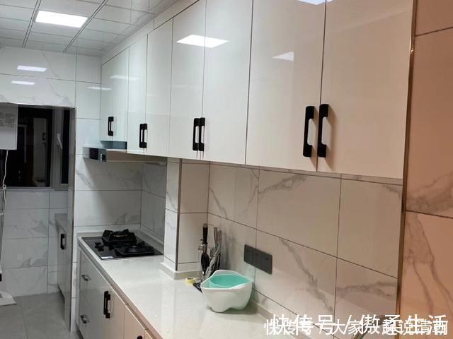 安装|硬装终于装修结束,里外打扫干净还不错,全屋定制柜子很满意