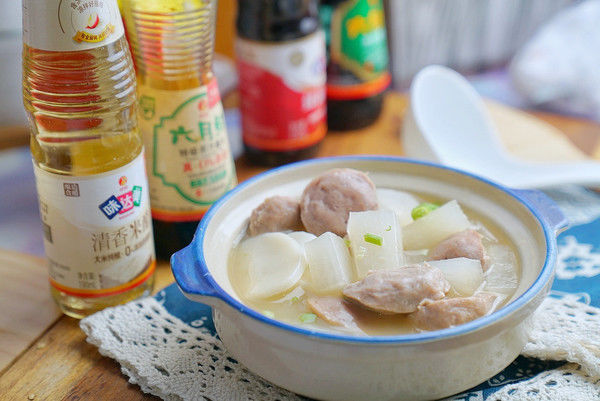 萝卜牛肉丸汤年糕