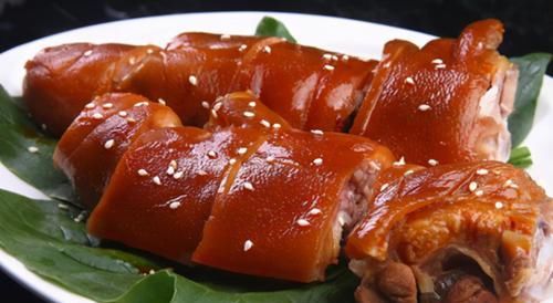 女人不想变“黄脸婆”，不妨试试3种食物，养肝护肝，脸色红润