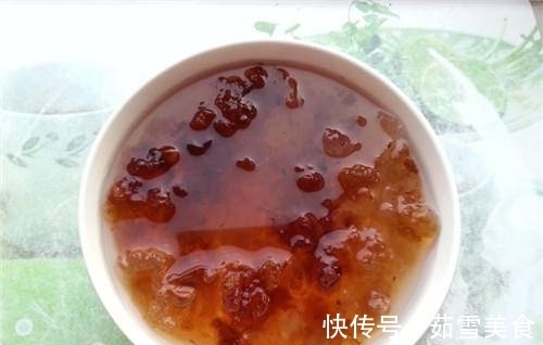 燕窝|一碗相当于5碗银耳，是穷人的“燕窝”，40岁的人25岁的脸