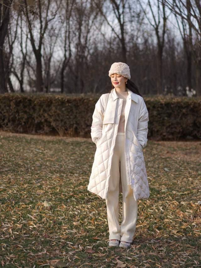 保暖 羽绒服别穿紧身裤了,今年流行这三种搭配方法,不仅时髦还保暖
