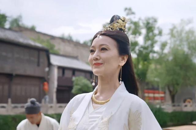 巨星|67岁赵雅芝诠释何为巨星!她一出场所有人都黯淡,黄子韬也变乖巧