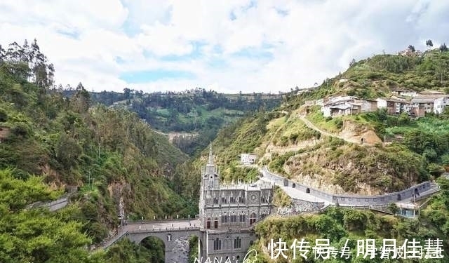 朝圣者们|深藏在峡谷间的神秘教堂，震撼且夜景绝美，就在哥伦比亚边境小镇