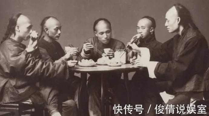 重文輕商#客人寫詩引得哄堂大笑,主人淡定補全,成為千古名作