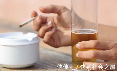 养肝护肝|肝癌偏爱的4类人，你在其中吗？牢记3点养肝，肝脏或会感激你！