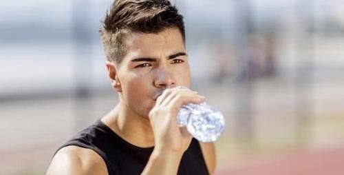 旺盛|雄性激素“旺盛”的男人,一般有3个“好习惯”,不妨自测一下