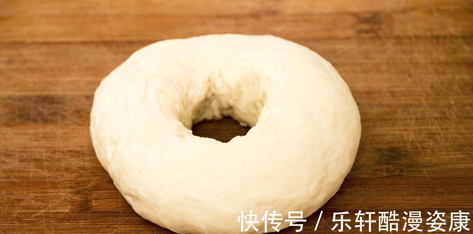 秋天南瓜是个宝,分享5种南瓜饼做法,软糯香甜,男女老少都爱吃