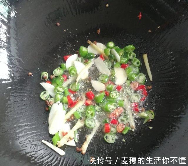 麻辣肥肠,下酒下饭都棒极了!