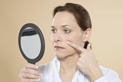 衰老|女人绝经后，衰老得更快做到“三吃、三不吃”，让衰老来得慢些