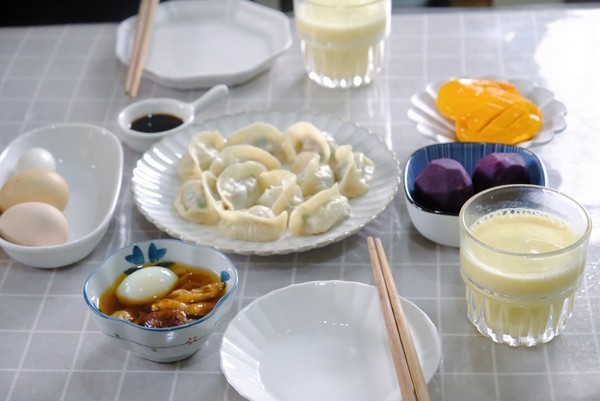 不想吃速冻饺子几分钟教你学会，爽滑劲道的手工饺子