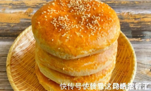 烘焙，豆沙饼的做法，饼皮脆脆的，里面柔软又香甜，朋友都爱吃