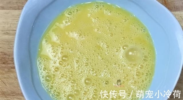 家里有红薯的可以试试这么做,外酥内软,好吃到拿肉都不换