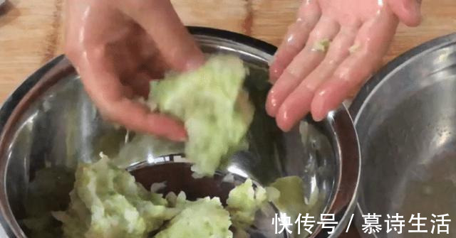 天冷了，大白菜这样吃最过瘾，不炖豆腐，鲜香营养3大碗不够吃！