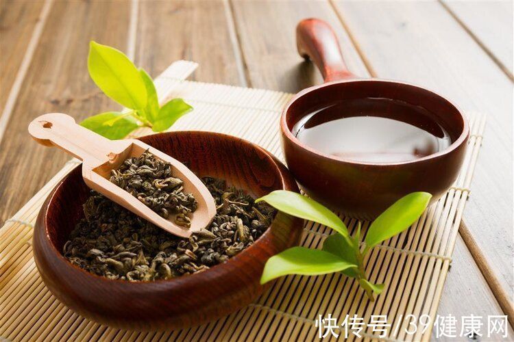 研究人员|喝茶不养生,还可能“养癌”?50万国人研究:喝茶与多种癌症有关