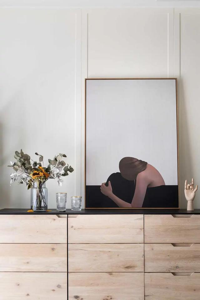 黄铜色|她家130平的新房，满足了我对家的一切期待，全屋干净利落超有品