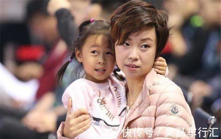 乒乓球|观众怒怼球赛解说员:你行你上,张怡宁冷冷回答:我上她们都得哭