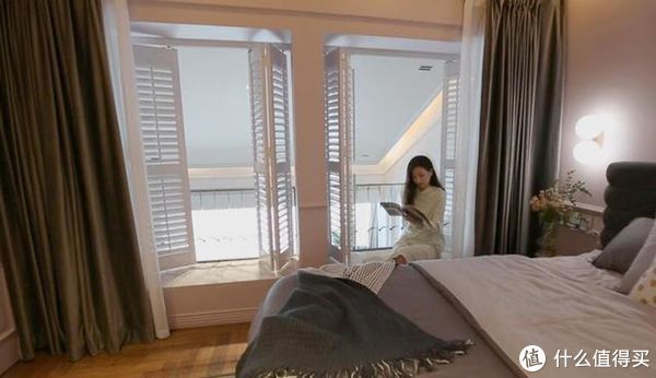 夫妻|成都夫妻家中的高级场面：凭一个楼梯就圈粉无数，职住一体太爽了