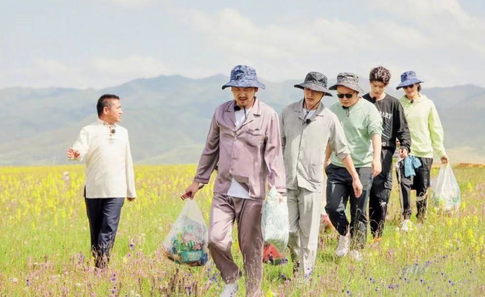 雷佳音|“鸡条”路透照，老成员只剩下王迅，被网友吐槽不是以前的节目了