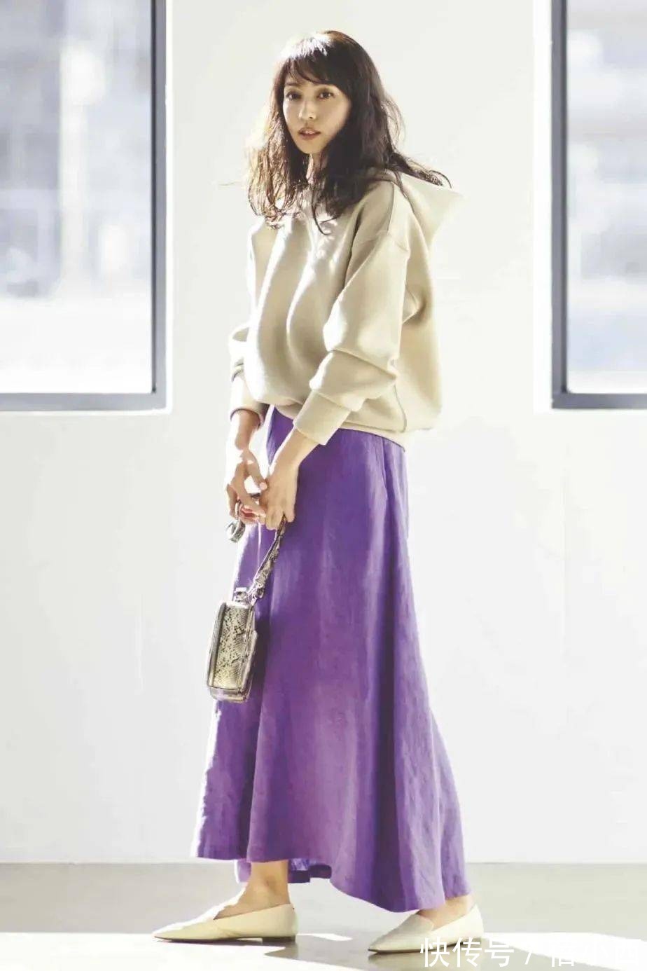 搭配 终于找到日本女人优雅的原因!“半身裙”的N种搭配,优雅又得体