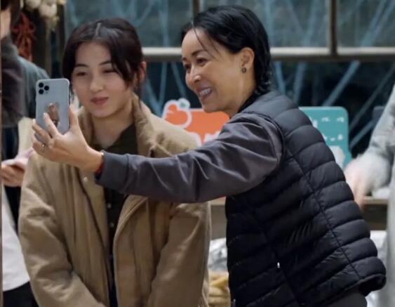 黄磊做饭究竟是个什么水平!那英给出正确评价,却破坏了节目氛围