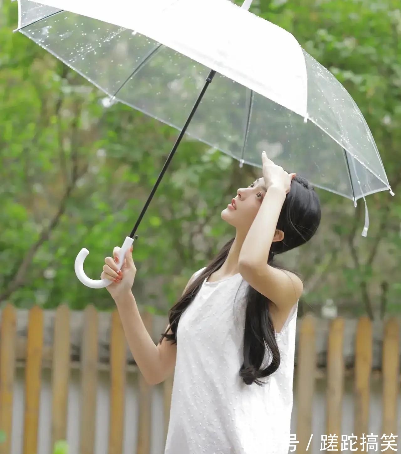 穿搭|食色99——美女穿搭5: 清新甜美无袖小白裙