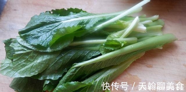 窝窝头|玉米面这样做不但营养更加丰富，口感又松又软，而且颜色鲜艳亮丽