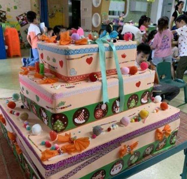 爸爸妈妈|5岁女儿过生日，宝妈推“豪华大蛋糕”去幼儿园，竟没有人上去吃！