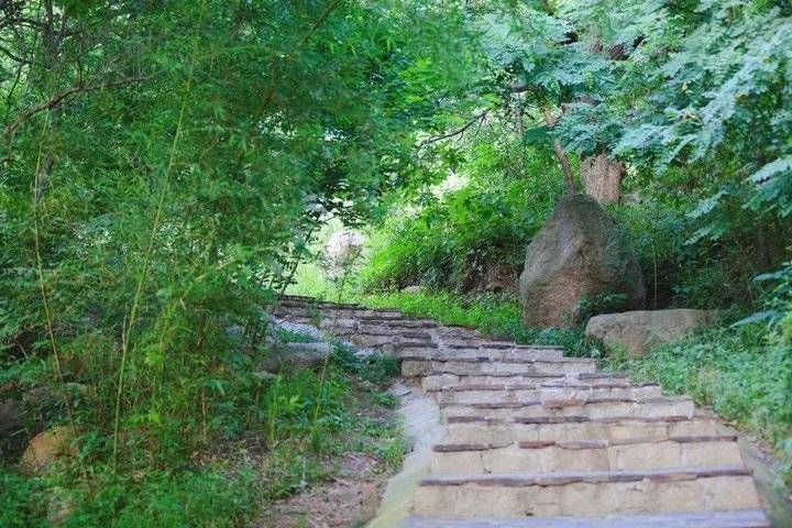 艾山温泉|烟台私藏一座胶东最美的山，却交通闭塞，有小黄山称号但人迹罕至