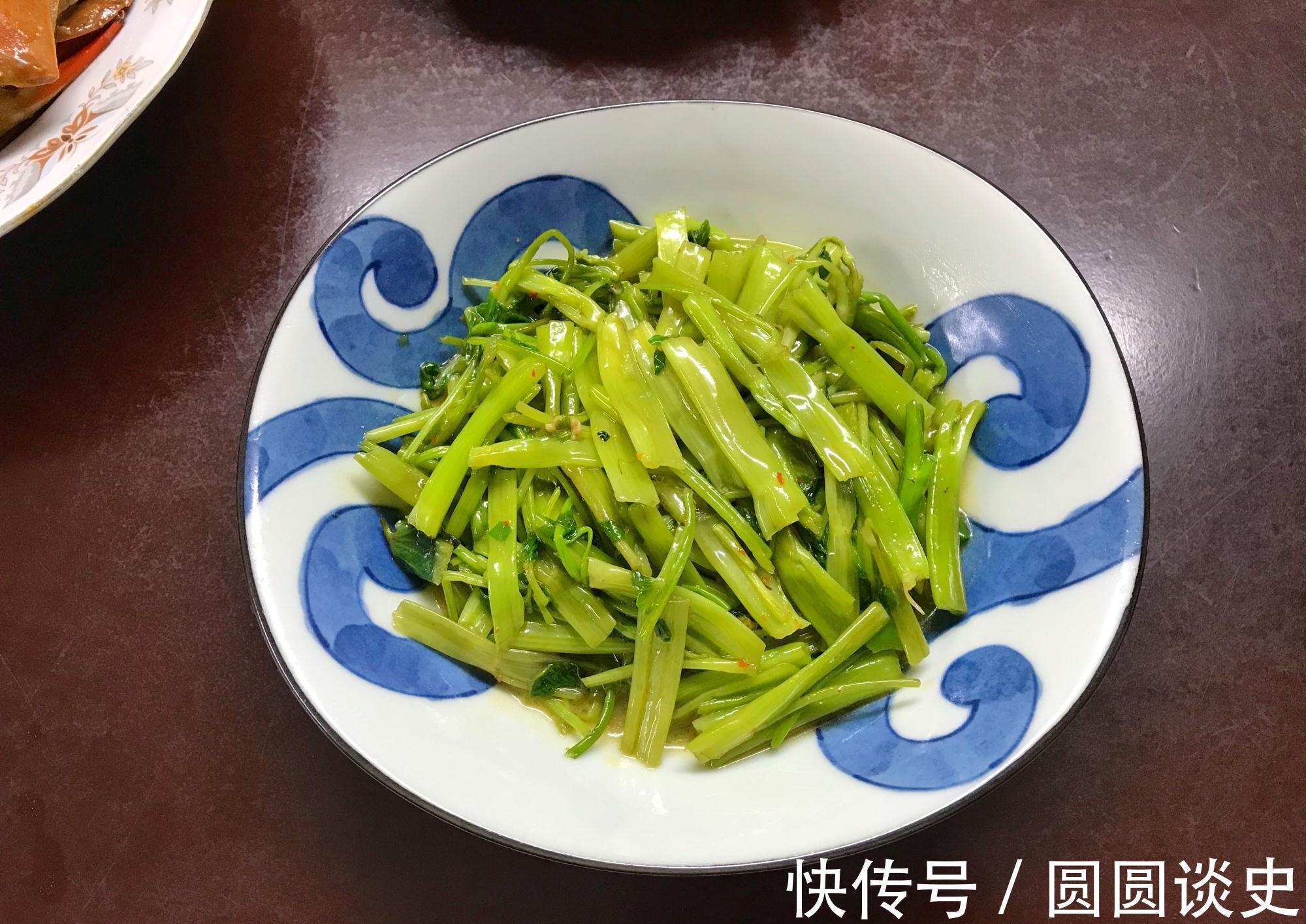 一家三口的家常晚餐，荤素三个菜，营养低脂，花钱不多吃得香