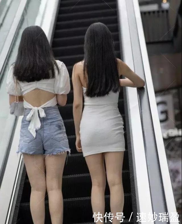 时尚|白色连衣裙姐妹花,与美相伴,时尚迷人