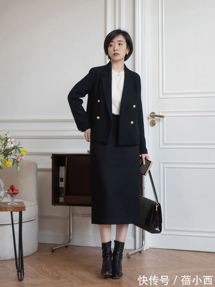 搭配 这才是30、40岁普通人的穿衣典范,自信优雅,基础款穿出高级感