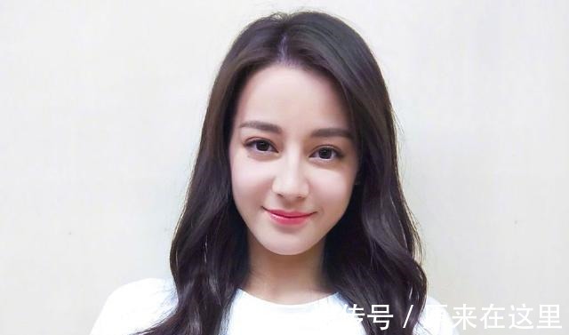 皮肤|脸上总是长“小疙瘩”怎么办学会这几招,就能换回无暇肌肤!