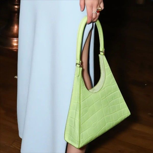 小个子女生这样选包包可以拔高10公分