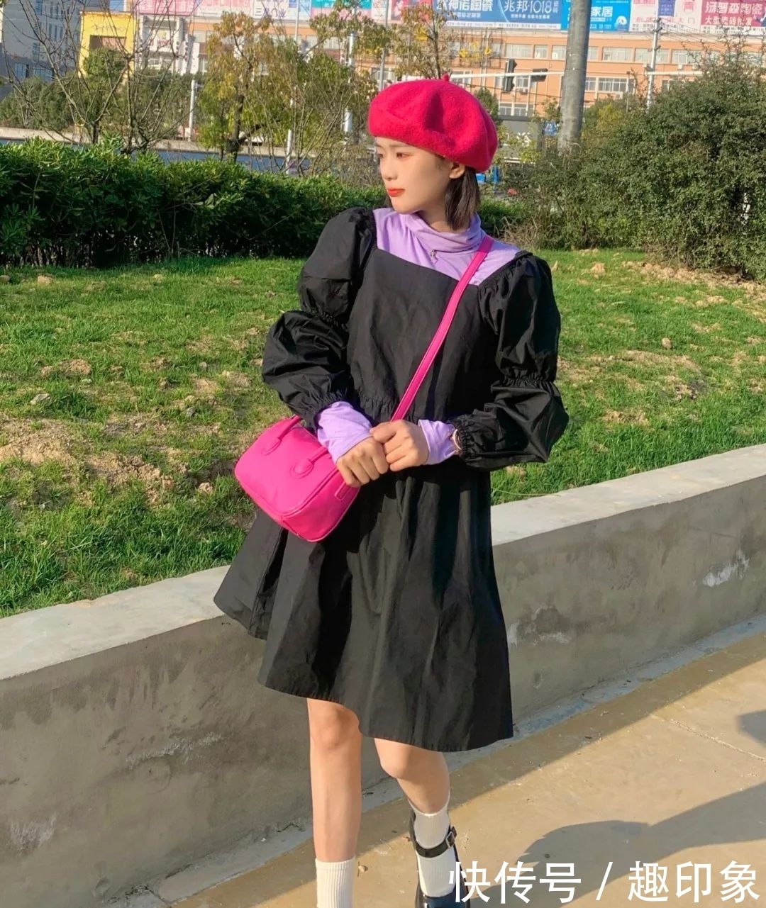 薄卫衣+半裙、衬衫+马甲,这才是今春最潮穿搭