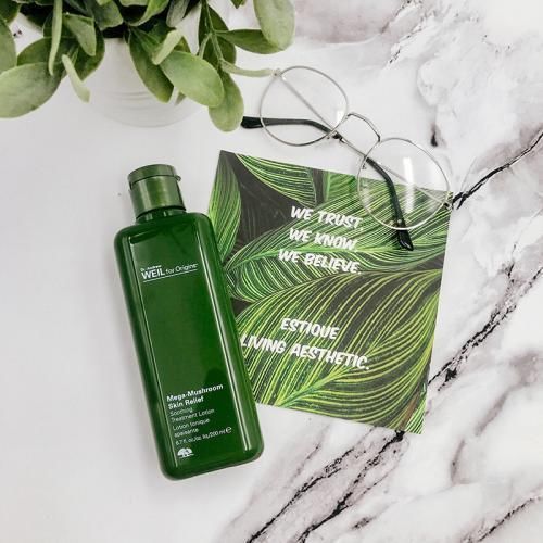 美白补水保湿爽肤水：补水保湿、改善肤色可令皮肤更白皙剔透！