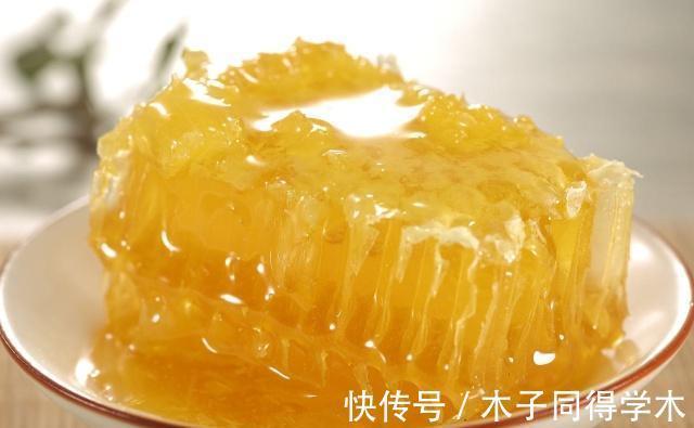 雌激素|女人若想“留住”年轻，多吃“2黄，2黑”，补充雌激素，早衰不找