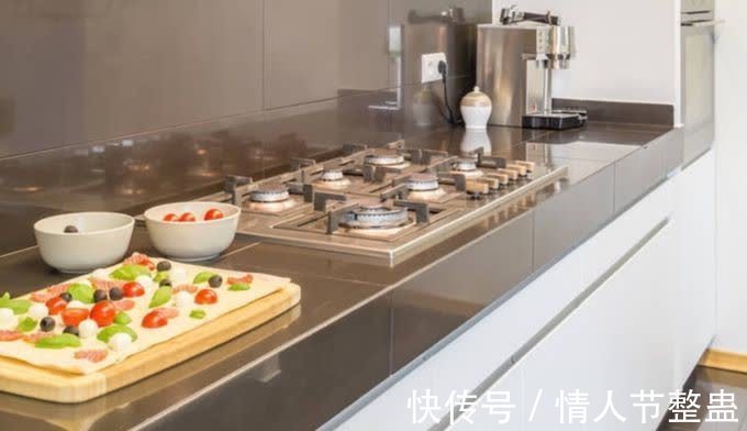 划痕|有3种厨房台面既耐脏又好看,把优缺点弄清楚,就知道怎么选了!