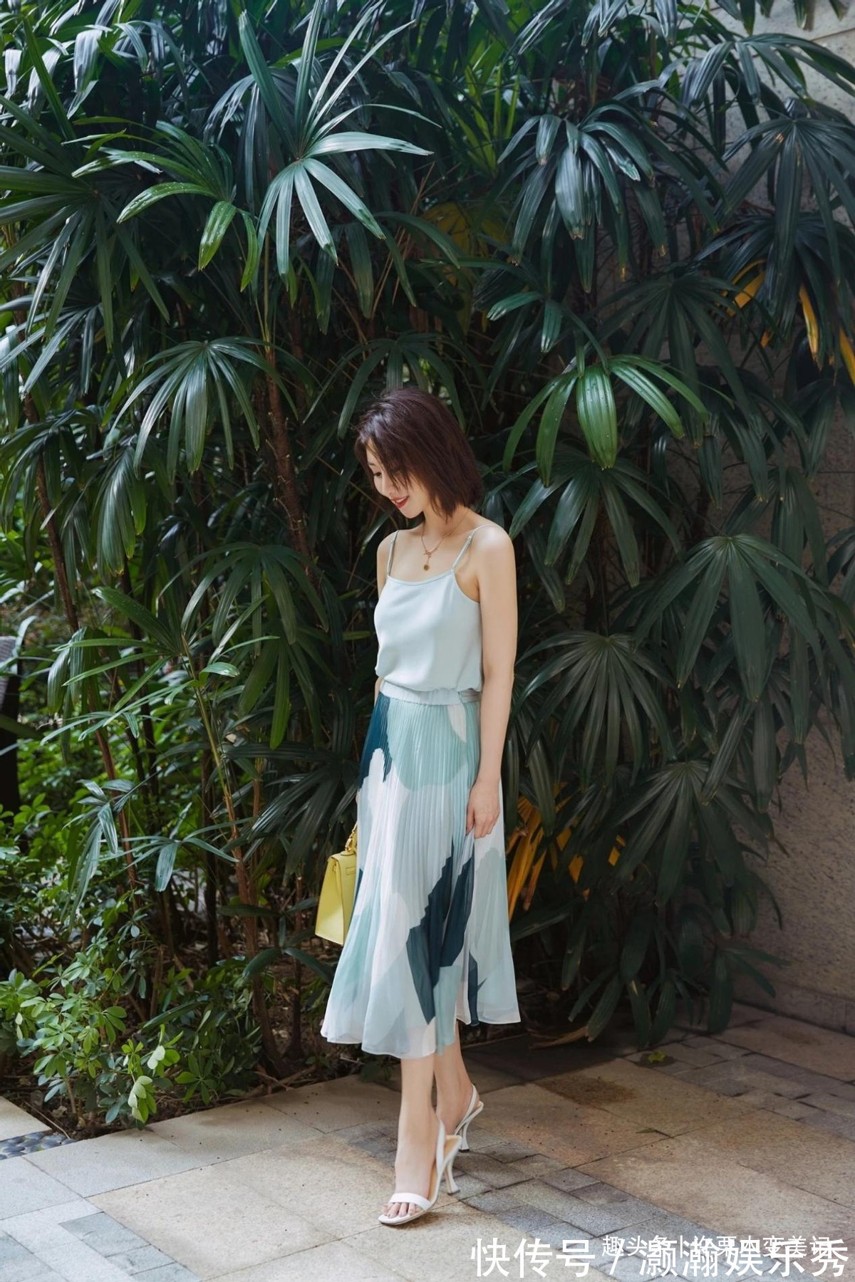 长方型 女人过了48岁,这三种“裙子”再流行也别穿,没气质还拉低档次