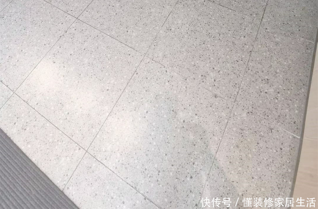 地面|2021流行瓷砖颜色,装修效果要美美的,可别选错了