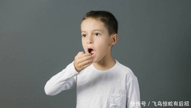 养护|孩子积食会有5种表现，提醒各位家长：这3件事少做，养护孩子脾胃