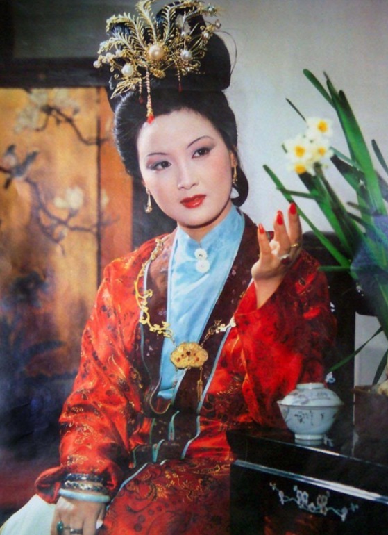 薛姨妈|贾母暗中计划撵走薛姨妈母女，王熙凤却明目张胆泄露内情