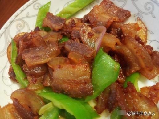 饭菜|朋友来家做客,6菜1汤招待,有荤有素营养均衡,网友太寒酸