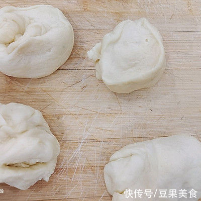 想要吃得健康，还是得吃法式蒜香小餐包