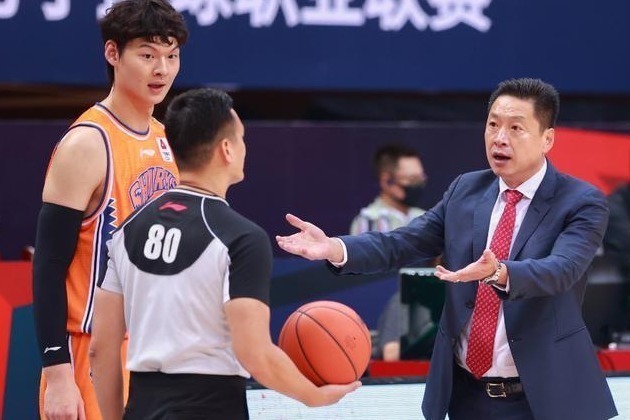 上海男篮|2分2助攻!CBA王牌后卫让人失望,被李春江退货成定局
