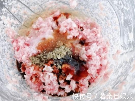 搅拌均匀|调饺子馅时,切记这2个要点,很多人不知道,难怪饺子不鲜也不香