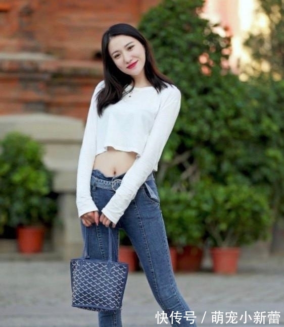 舒适|牛仔裤看起来很有吸引力,展现优雅的气质,让你体验到不同的舒适