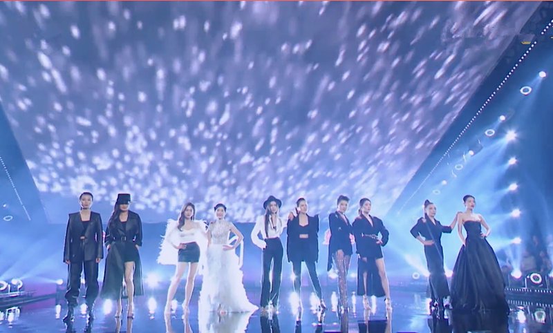 妈妈，你真好看|《妈妈，你真好看》宋妍霏妈妈夺冠没悬念，李颖T台走秀好有范儿