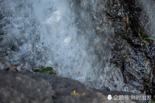 莫干之美在剑池，剑池之美在飞瀑